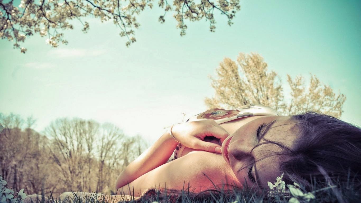 woman-laying-dream-girl-lying-down-grass-103392