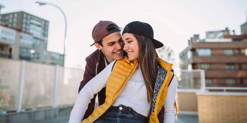 college-relationship-dating