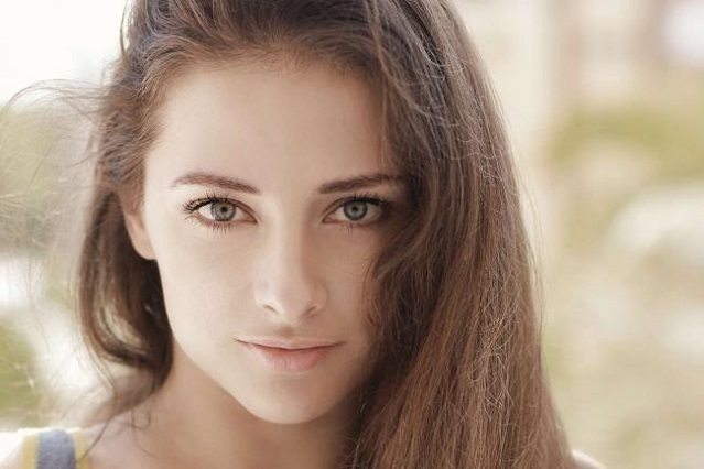 stay-beautiful-without-makeup