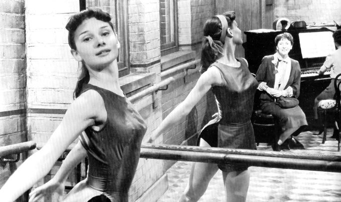 869760-young-audrey-hepburn-ballet-dancing