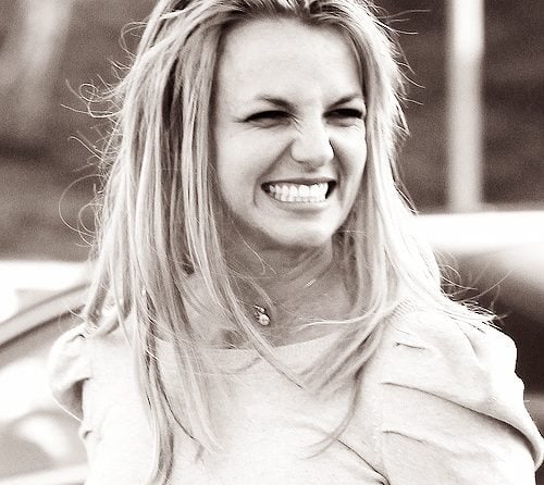 britney-britney-spears-34351356-500-446