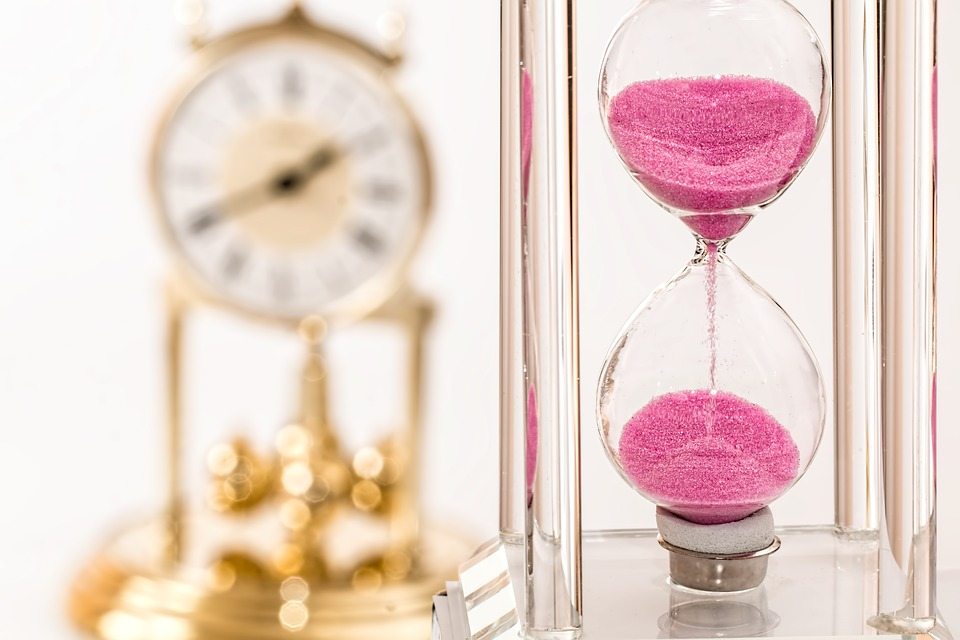 hourglass-1703330_960_720
