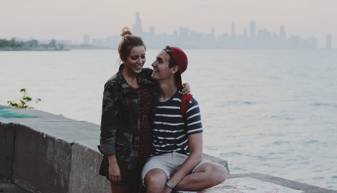 couple-love-water-summer