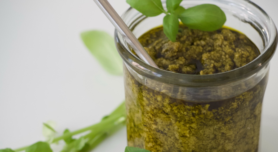 Bazalkové pesto