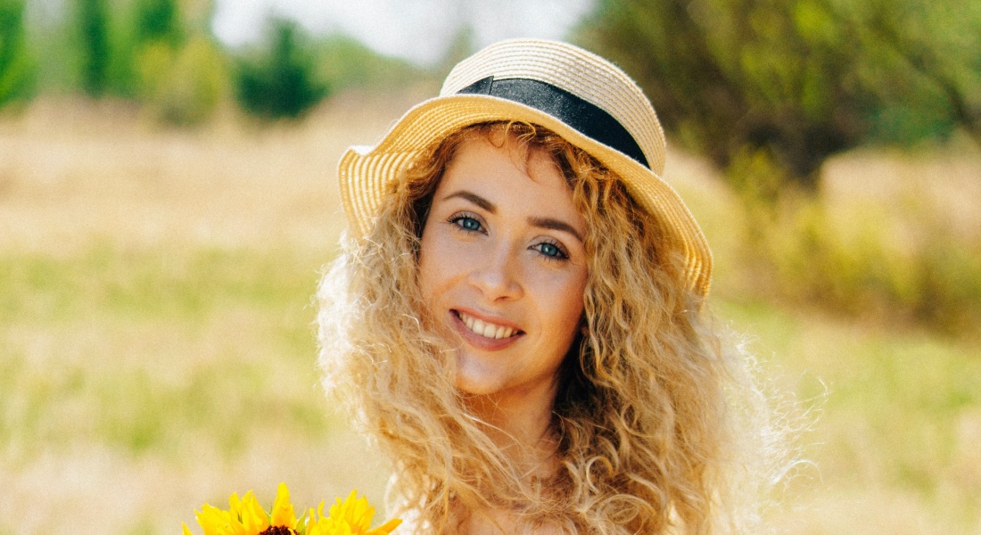 Žena v klobúku 