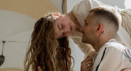 Dvojica si užíva letné rande