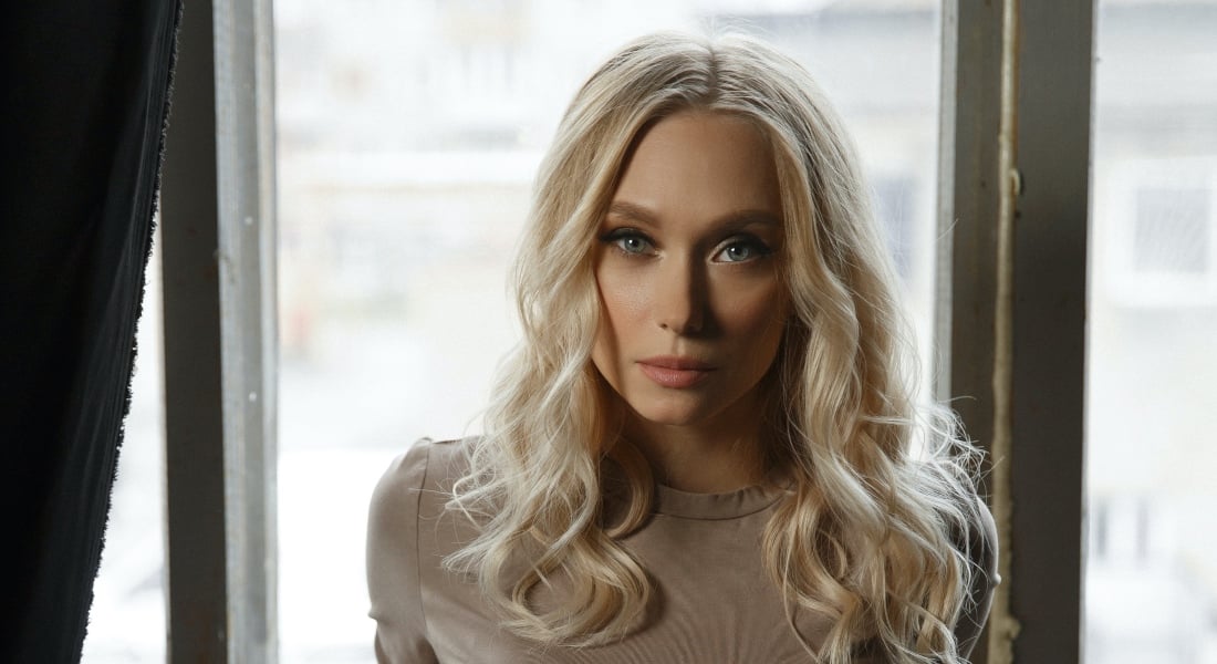 Blond žena