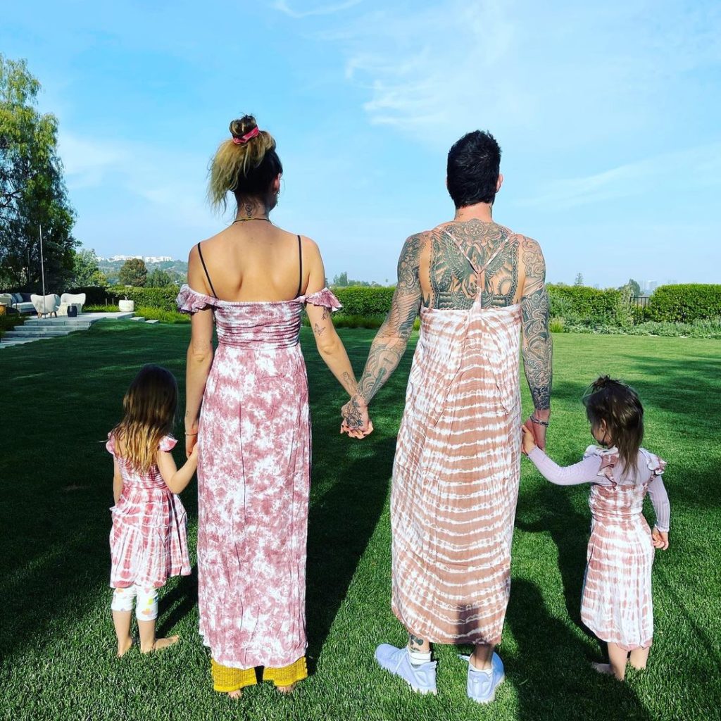 Adam Levine s rodinou