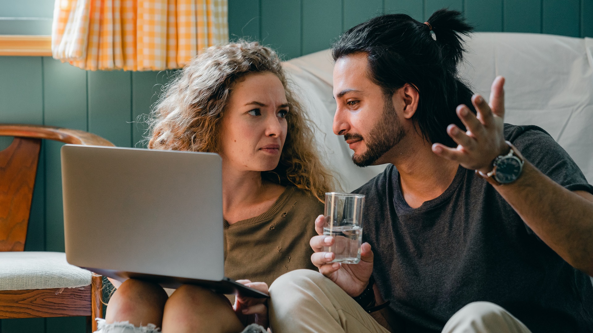 Aký je otravný frajer