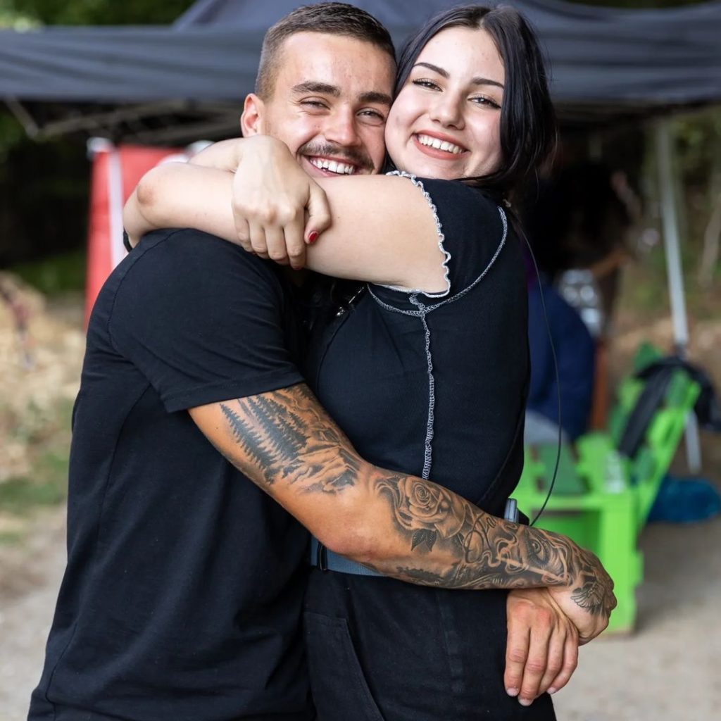 Giuliana a Simon mali k sebe veľmi blízko. 