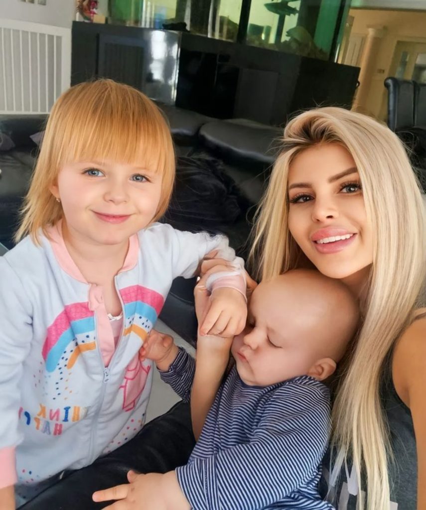 Lela s deťmi