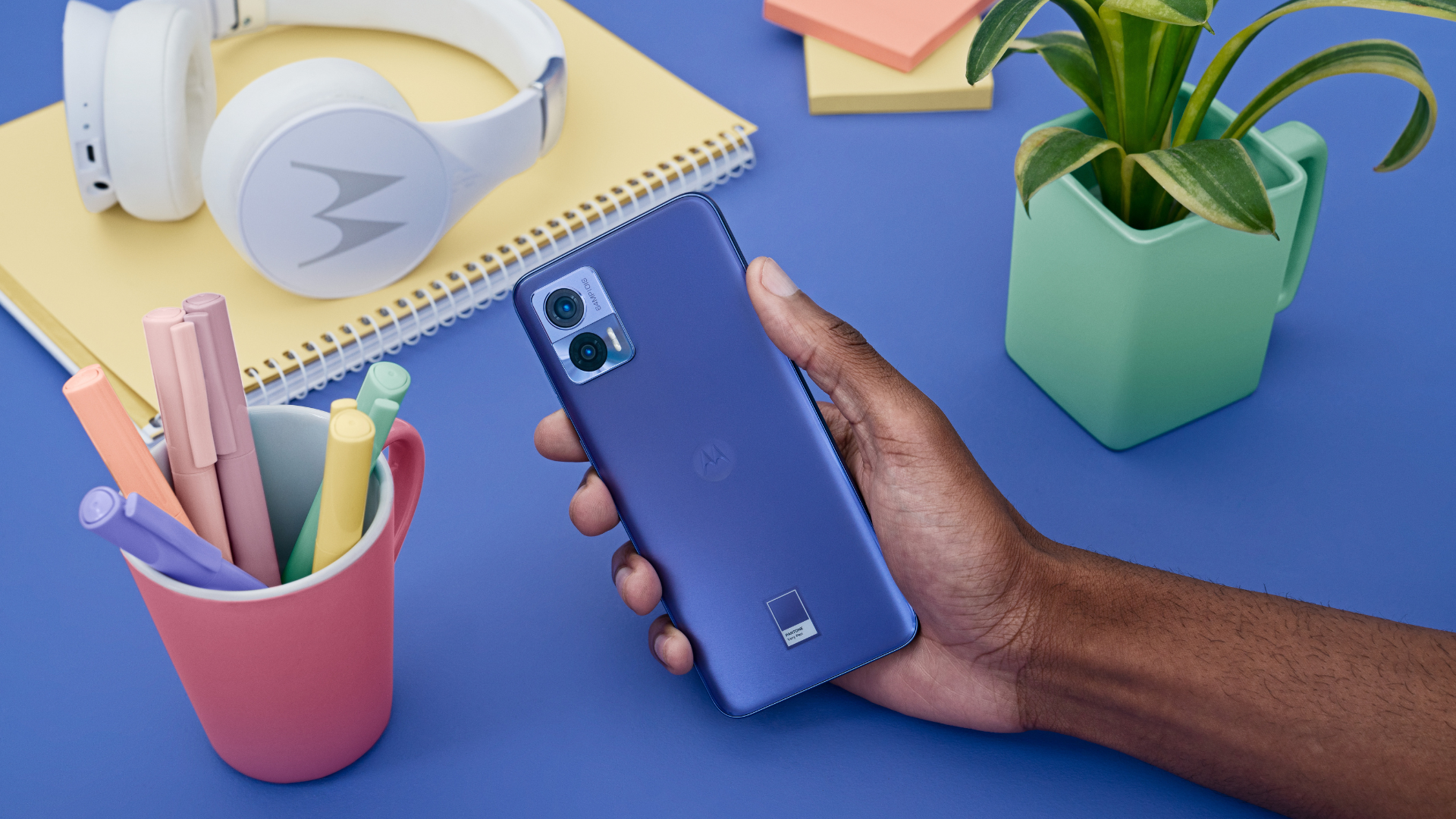 Motorola edge 30 neo vo farbe Very Peri