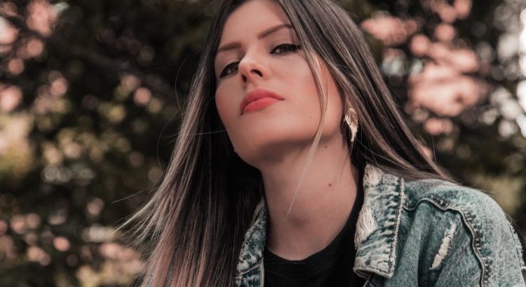 Žena, ktorá nemá spoločenský život