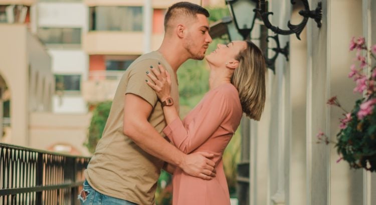 Flirtovanie medzi mužom a ženou