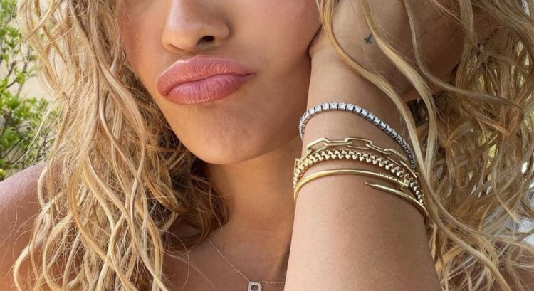 Speváčka Rita Ora