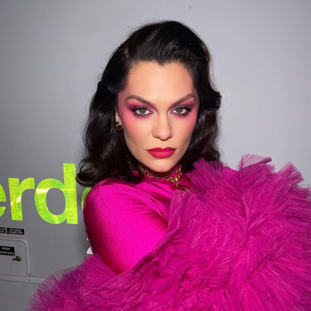 známa speváčka Jessie J