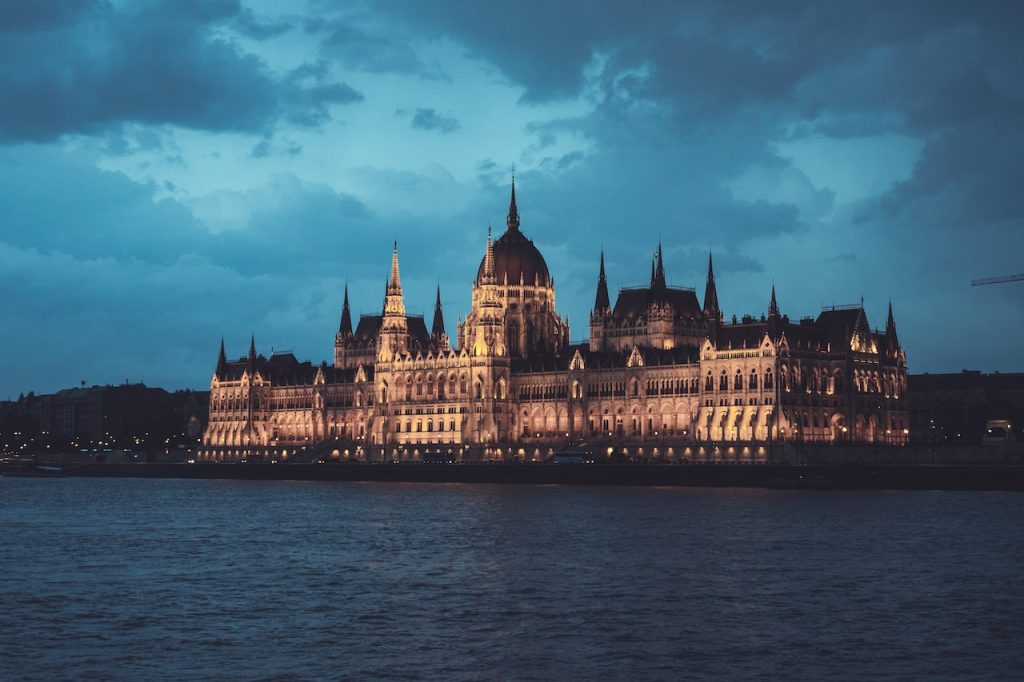 Budapešť