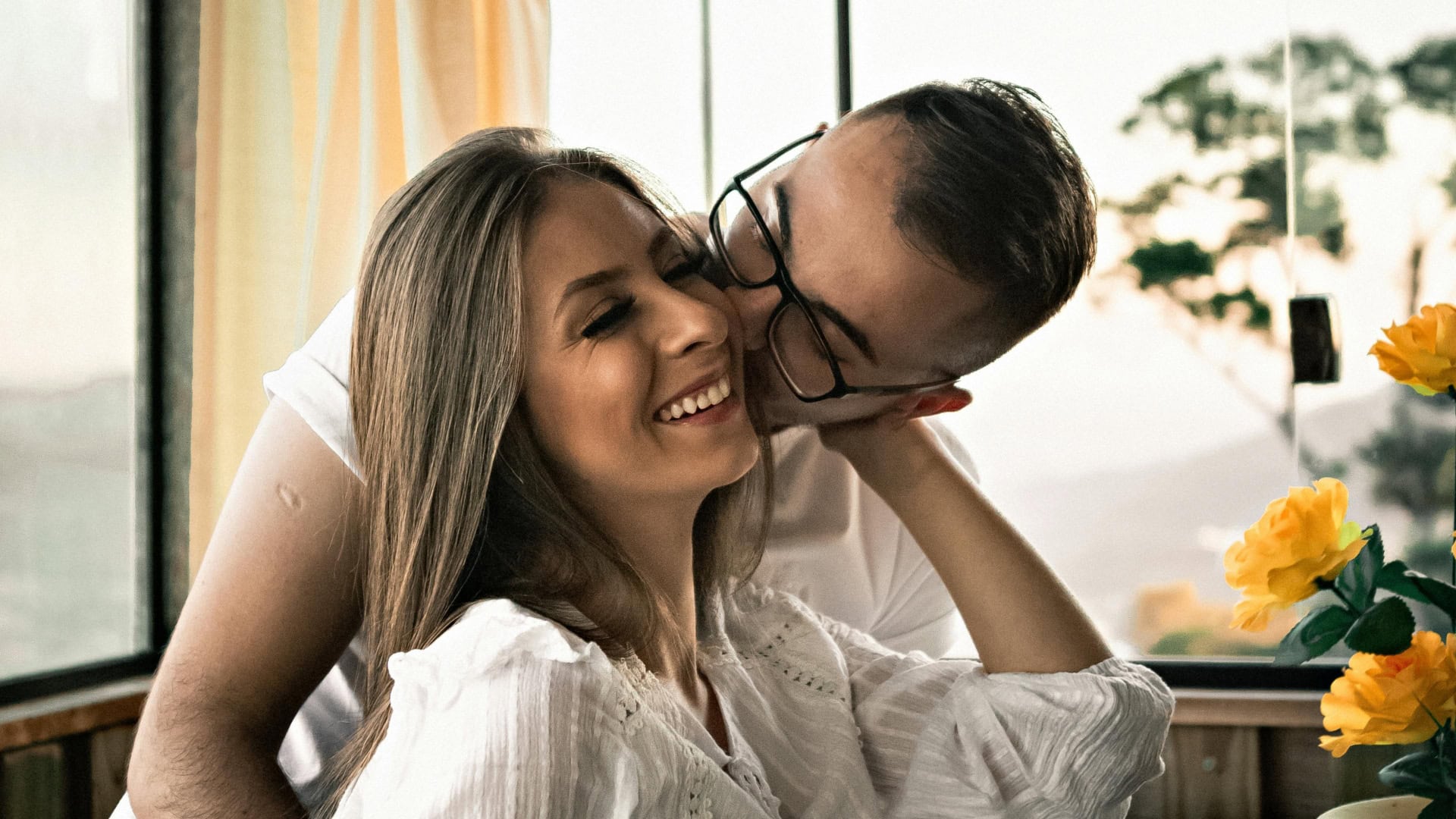 10 nechutností, ktoré vo vzťahu robí väčšina párov - Vidíš v tom aj vás