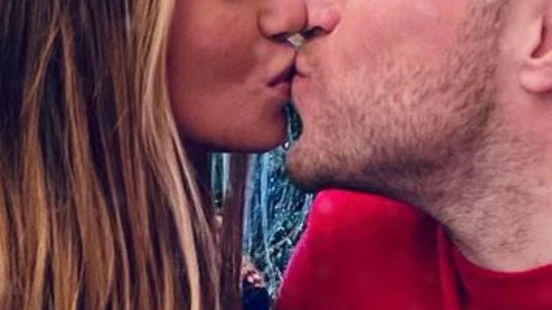 Spevák Olly Murs s manželkou