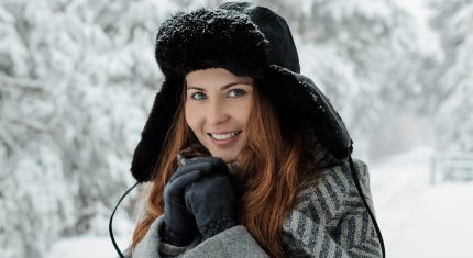 Žena v čiapke