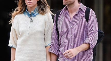 Herec Robert Pattinson s partnerkou