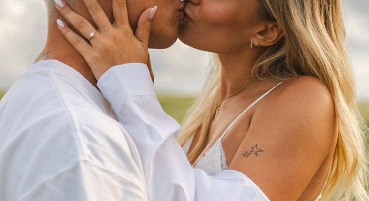Influencerka Lucie Mašlonková sa zasnúbila