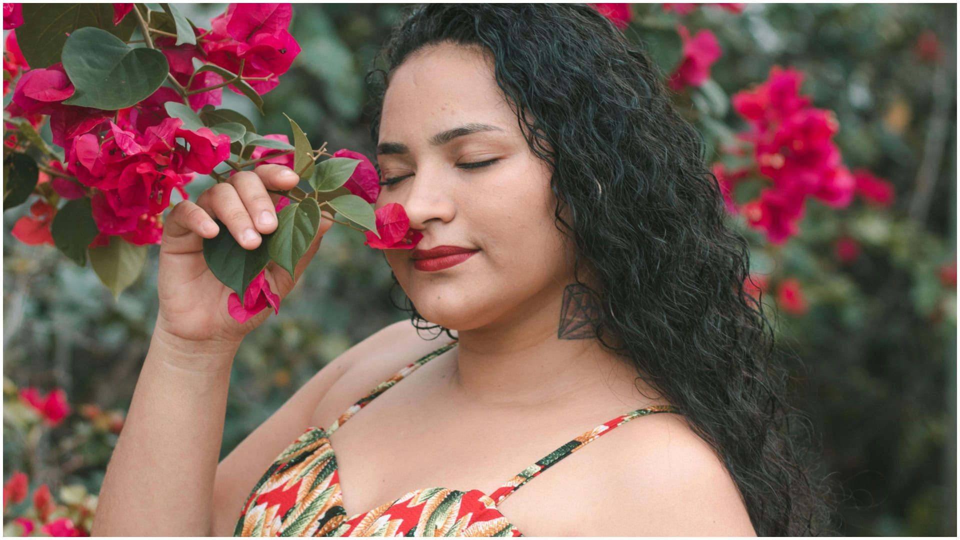Outfit pre ženy s navyše kilami: Takto skryješ svoje spodné bruško