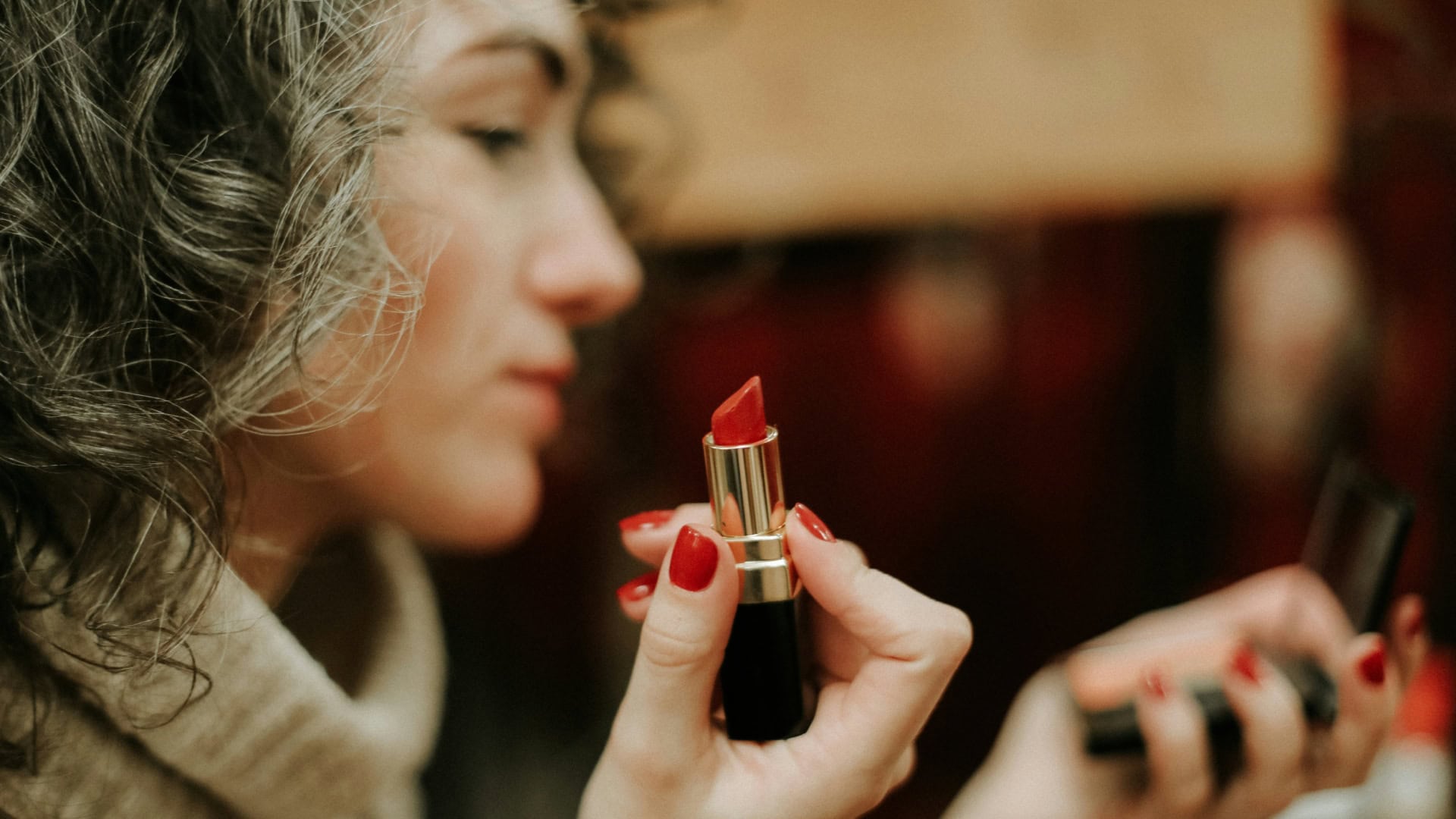 Kozmetická značka Avon Products bankrotuje