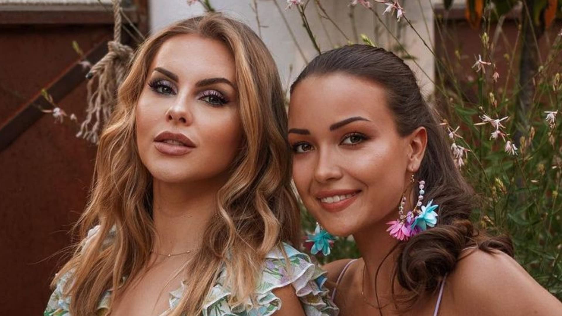Influencerka Nina Skalíková s Janou Hrmovou