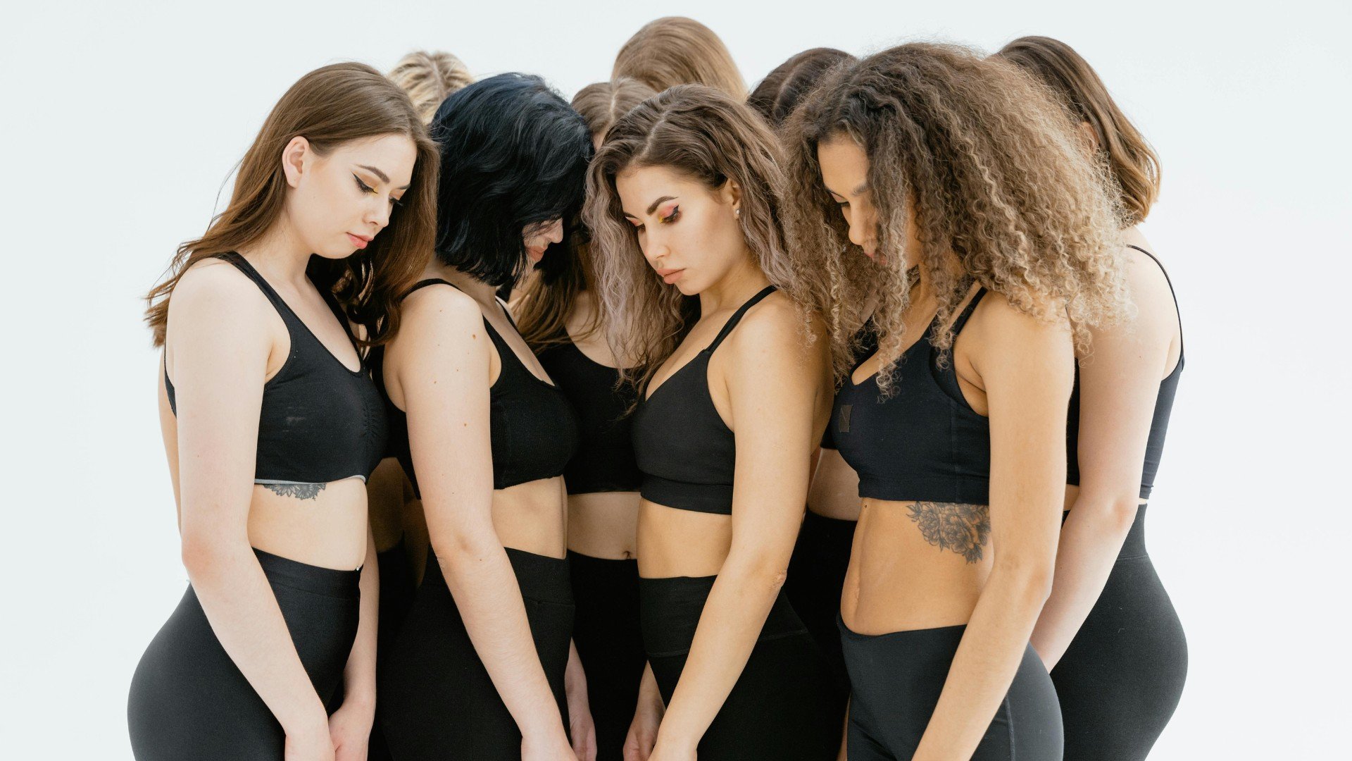 Prečo ženy siahajú po čiernej farbe: Odborníci vysvetlili skutočný dôvod