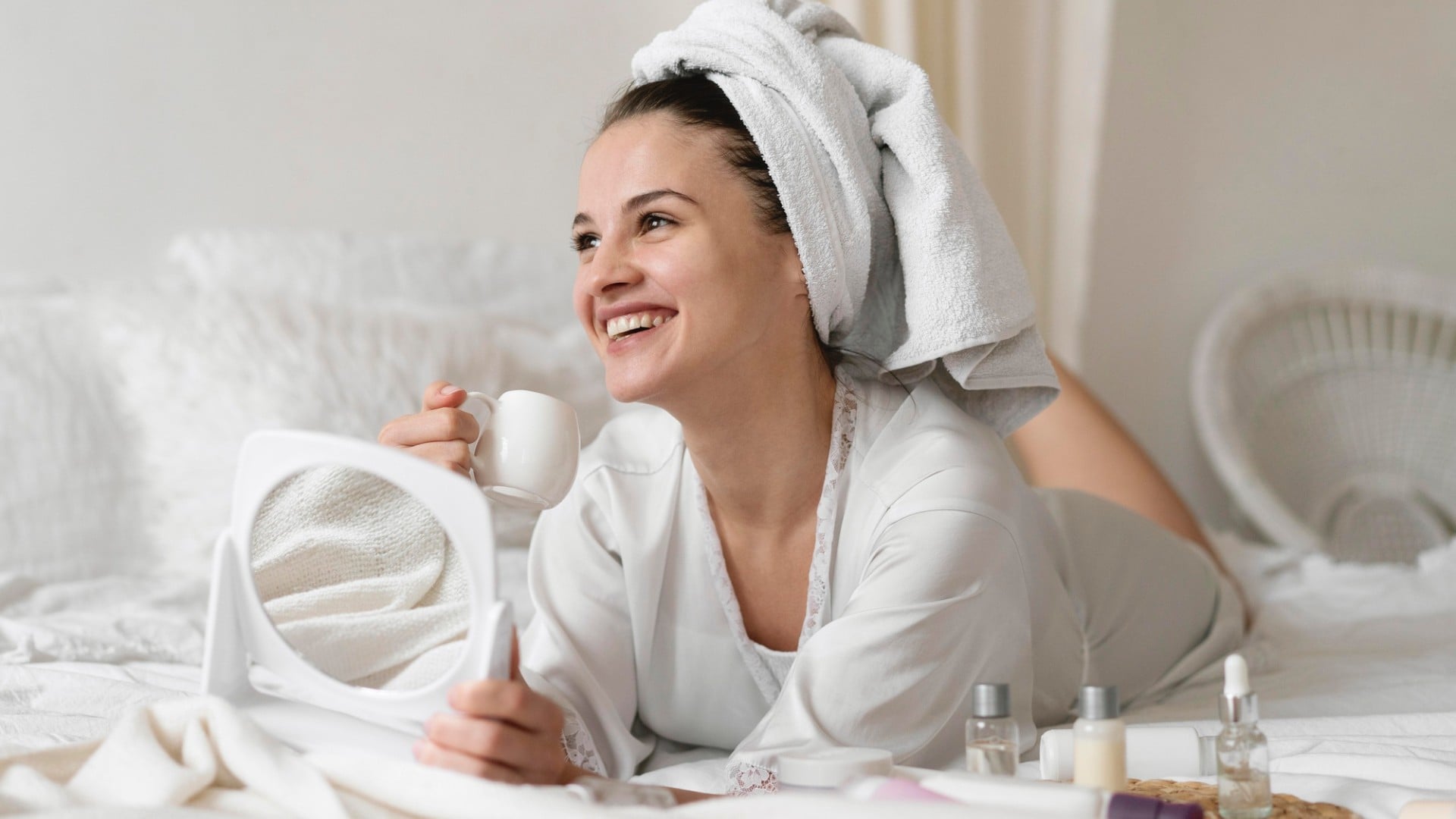 Najlepšia kamarátka tvojej pleti: Ako kyselina hyalurónová odstráni únavu, ale aj vrásky