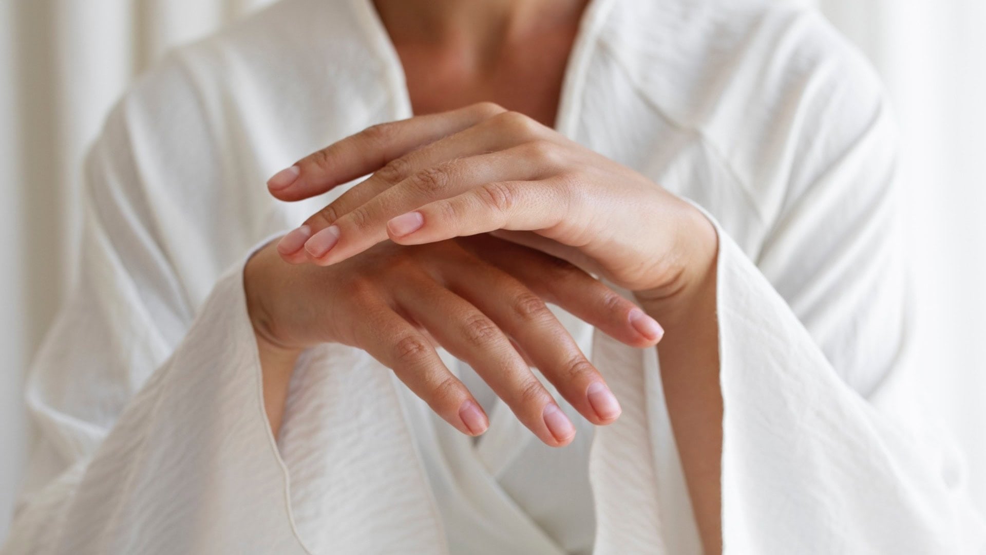 Zdravé a pevné nechty: Základná starostlivosť, ktorú musíš ovládať