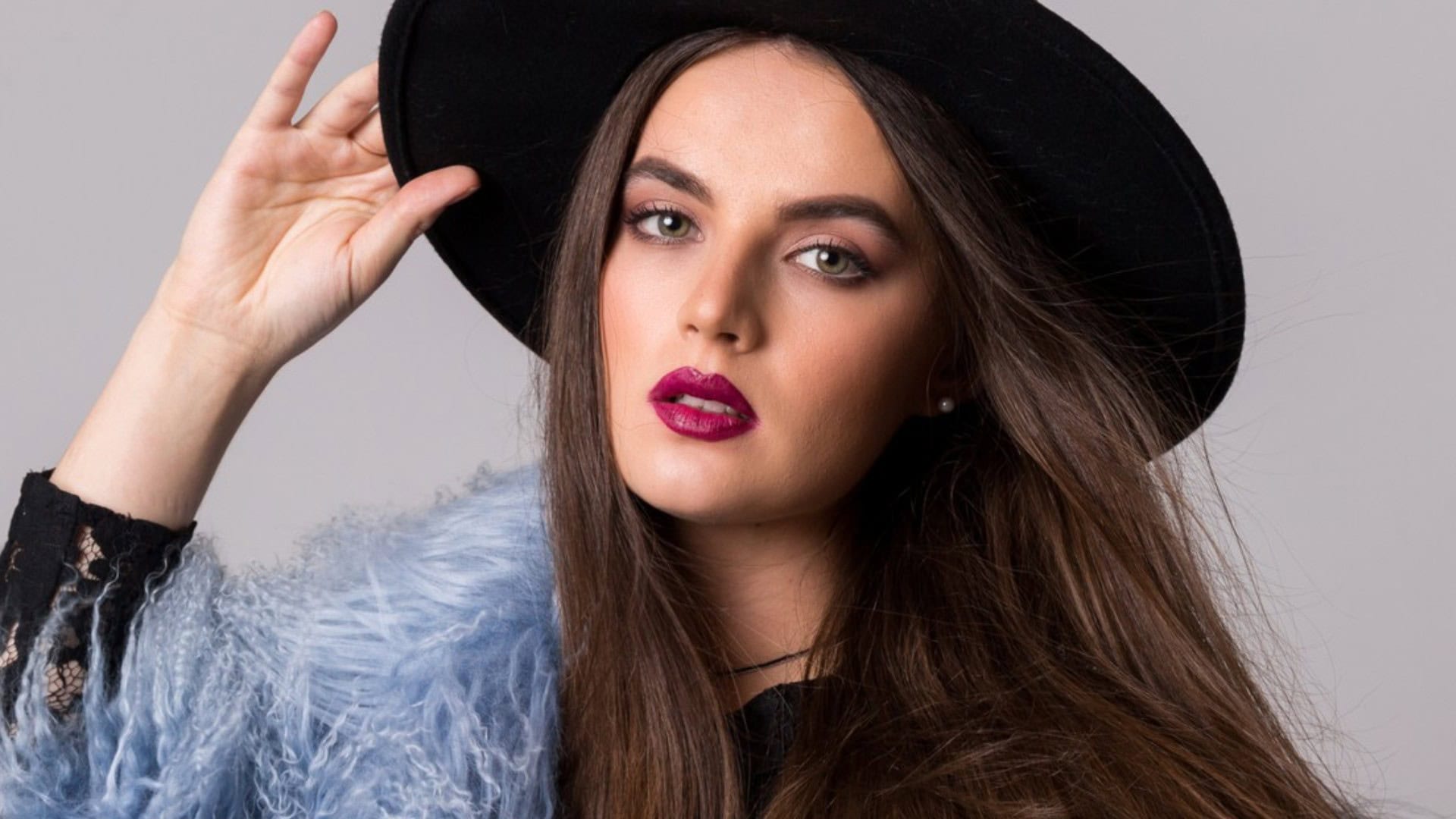 oblečenie pôsobí príliš lacno