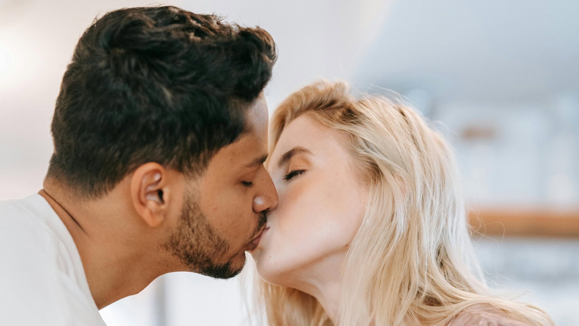 7 typov ľudí, ktorí sa zamilujú už len vďaka jednému úsmevu: Si aj ty romantická duša?