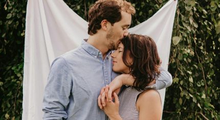 Tisíc správ, no žiadne činy: 7 dôvodov, prečo muži flirtujú len cez mobil