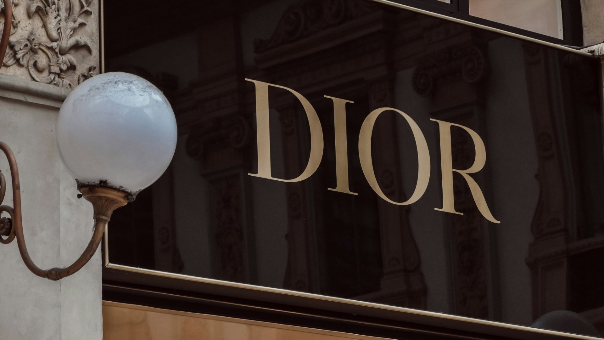 Dior prepisuje históriu značky
