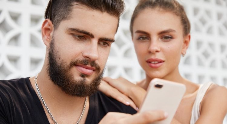 Nevera vo vzťahu - Odhalia ho tieto znaky