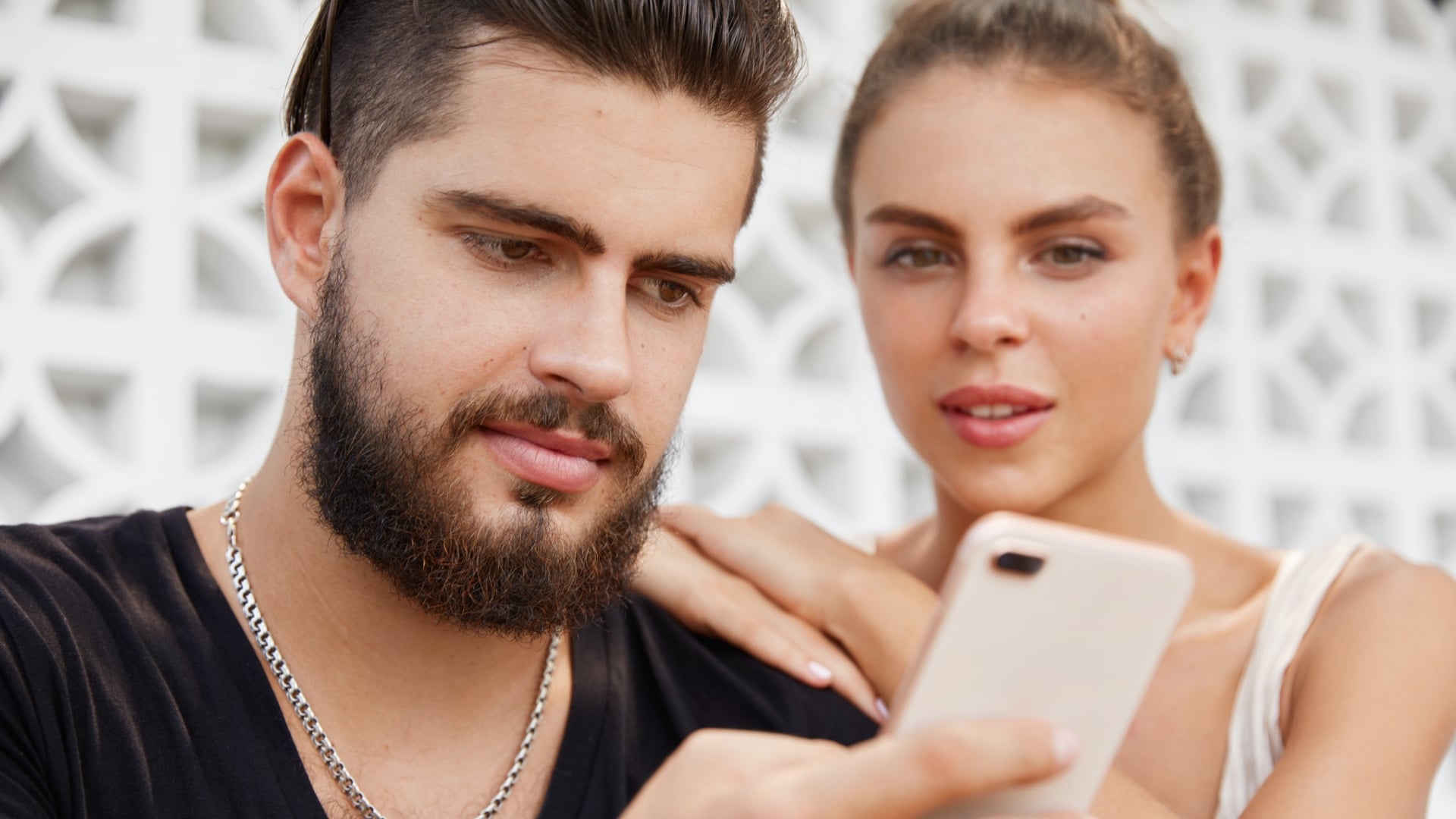 Nevera vo vzťahu - Odhalia ho tieto znaky