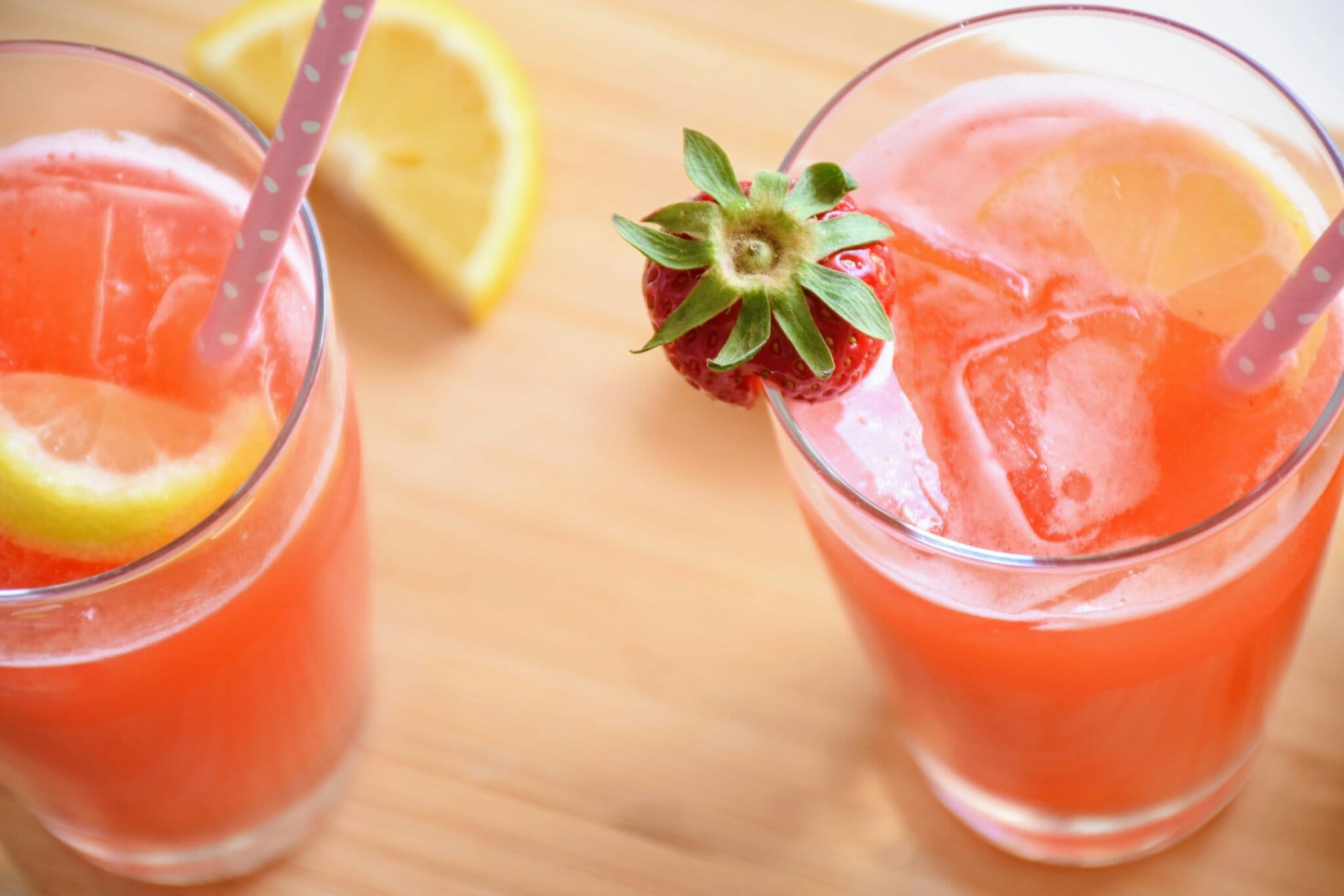 jahodový drink, letný drink