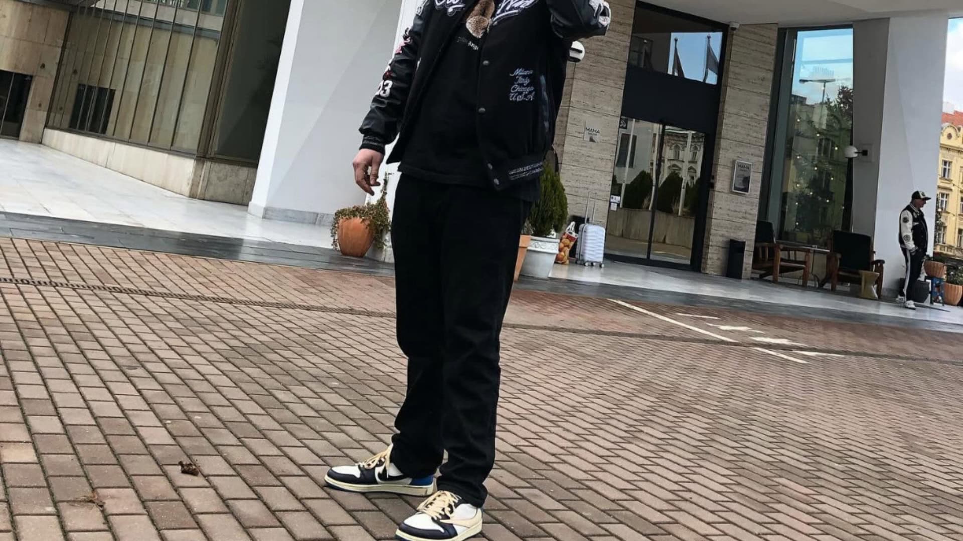 Český influencer sa pod vplyvom