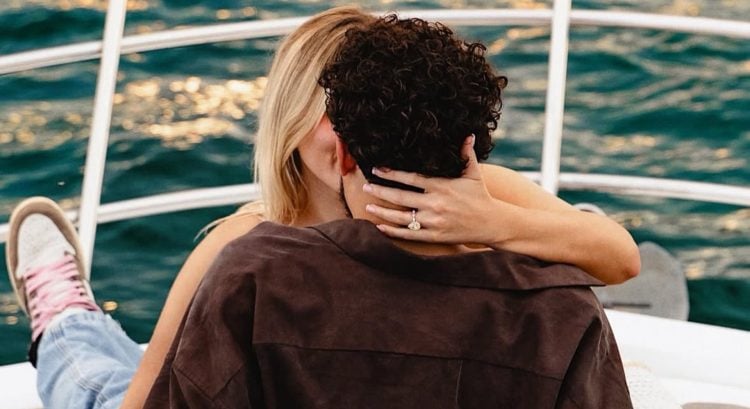 Hviezda šou Love Island je zasnúbená