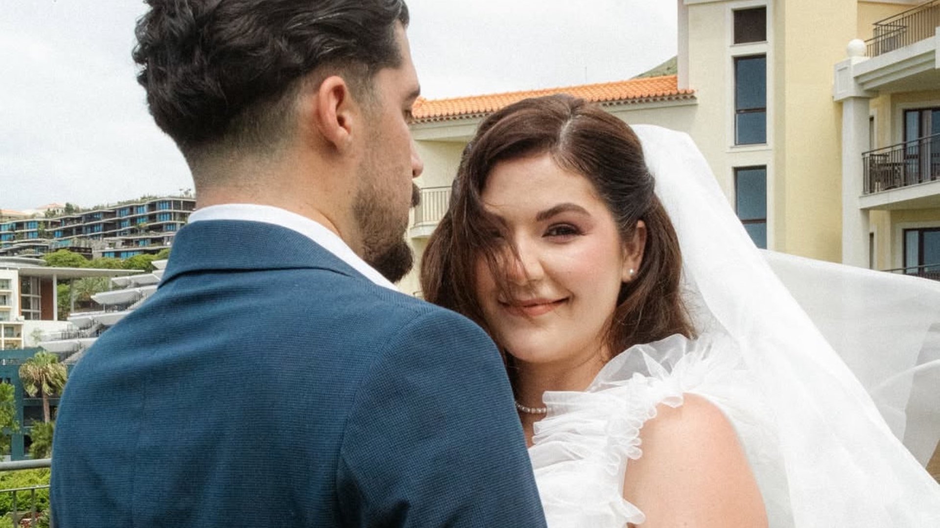 Celeste Buckingham sa vydala