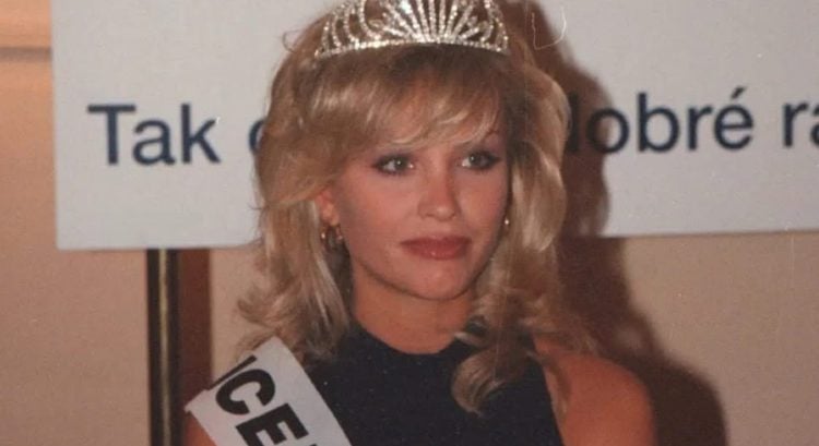 Finalistka miss skočila z okna hotela