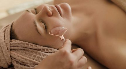 Beauty triky, ktoré zvládneš aj bez drahej kozmetiky: Týchto 7 stojí za vyskúšanie
