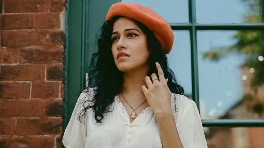 Oversize štýl alebo nedostatok sebavedomia? Pravda o tom, prečo ženy nosia väčšie oblečenie