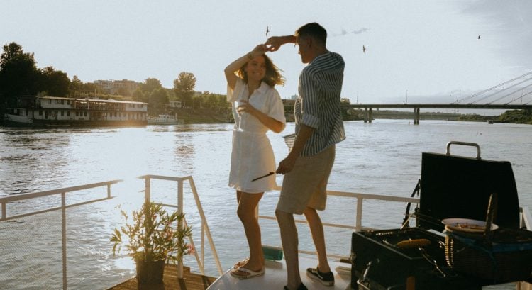 Hudba a energia vo vzťahu: Spoločné počúvanie posilňuje blízkosť