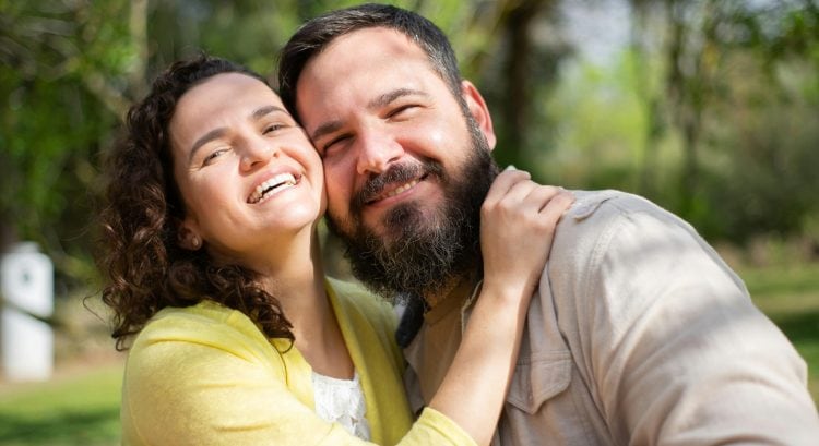 Humor vo vzťahu: Páry, ktoré sa smejú spolu, žijú spolu