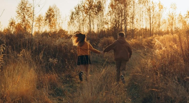 Vzťah, v ktorom jeden cíti viac: Ako pochopiť emocionálnu nerovnováhu medzi partnermi