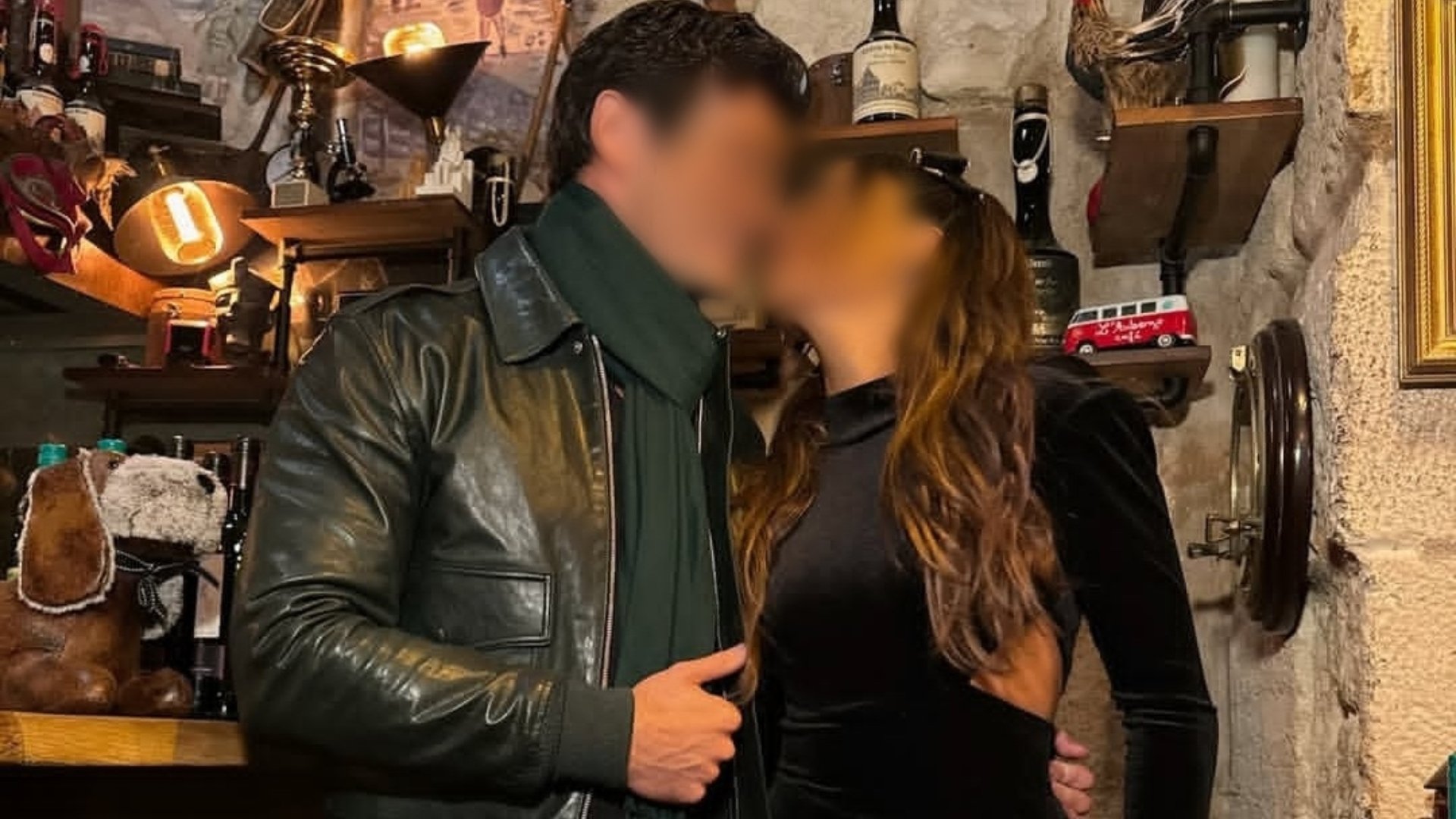 Rozchod hercov z Emily in Paris