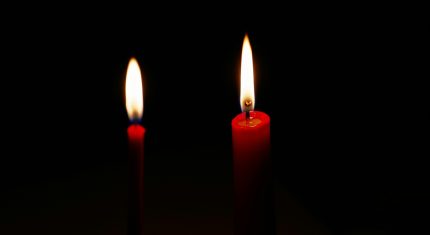 Zomrela influencerka